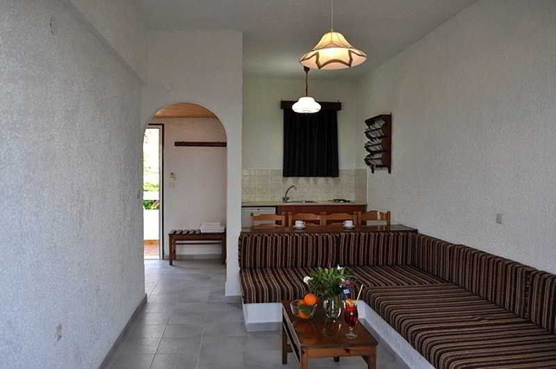 Karavos Hotel Apartments Archangelos  Exterior photo