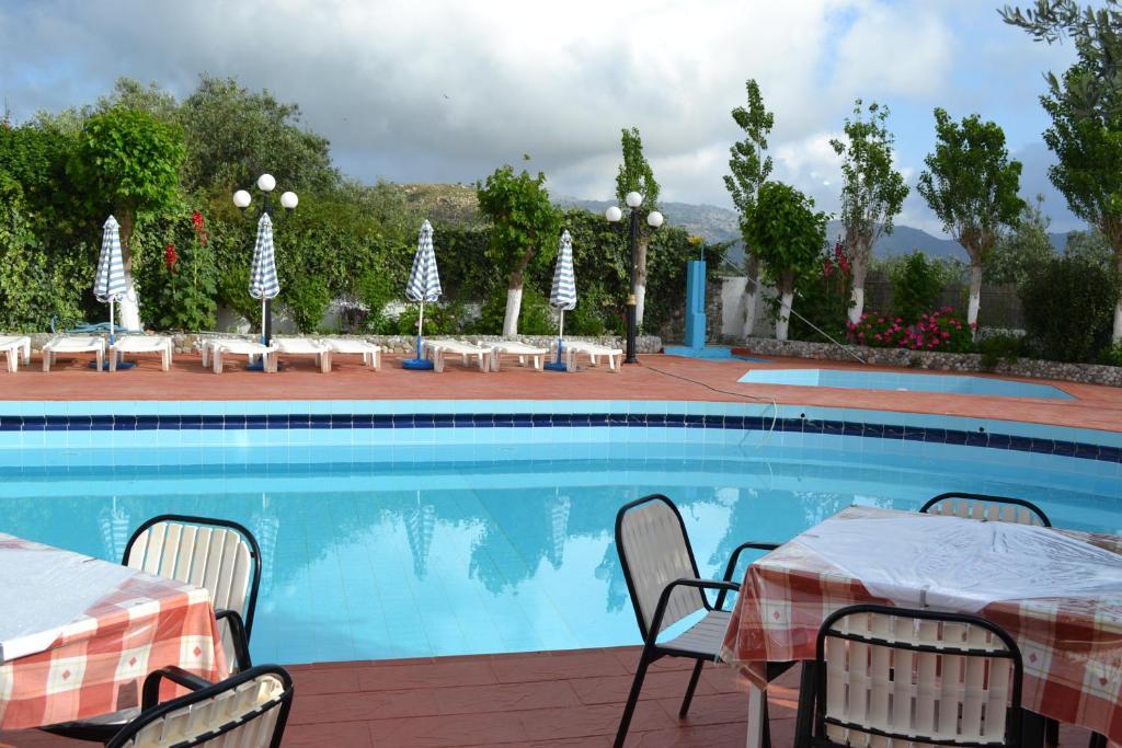Karavos Hotel Apartments Archangelos  Exterior photo